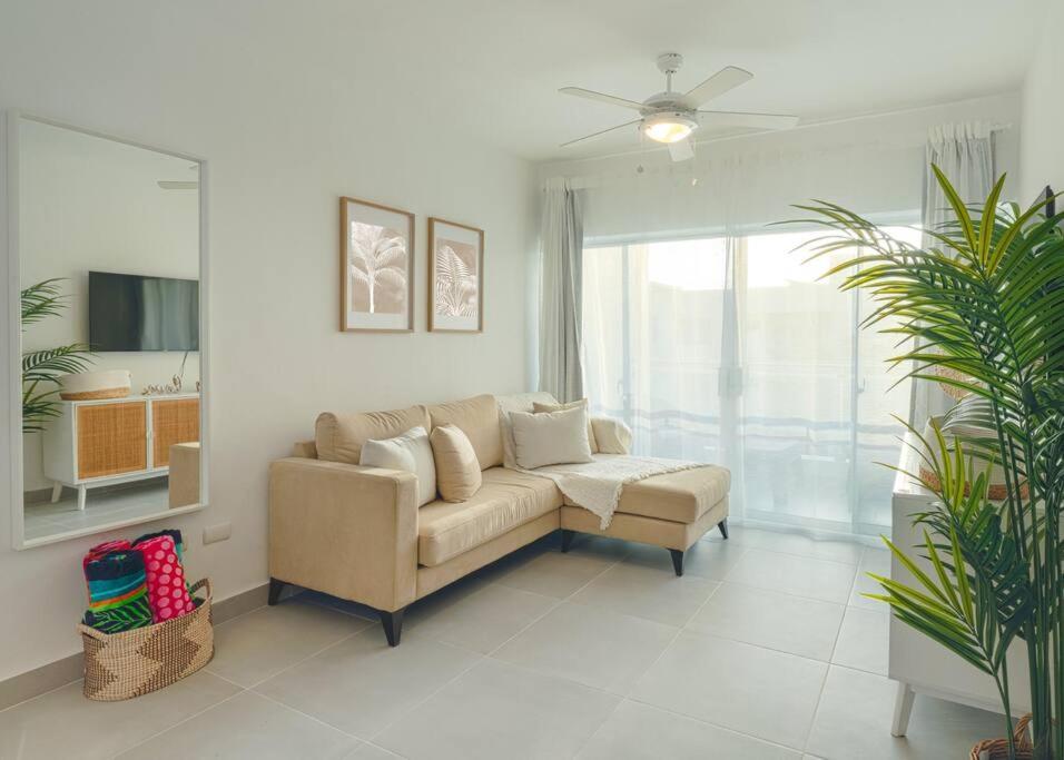 White Sands Condo, Beach, Wi-fi, Pool Apartment